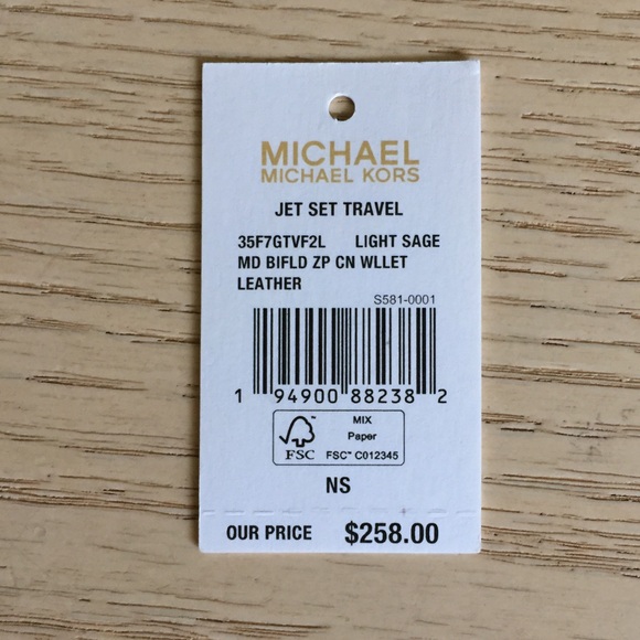 Michael Kors Light Sage Leather Bifold Wallet - Picture 8 of 8